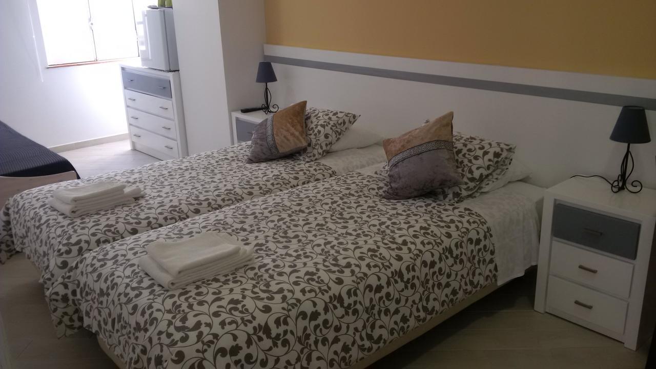 Oskar'S Tavira Guesthouse Værelse billede