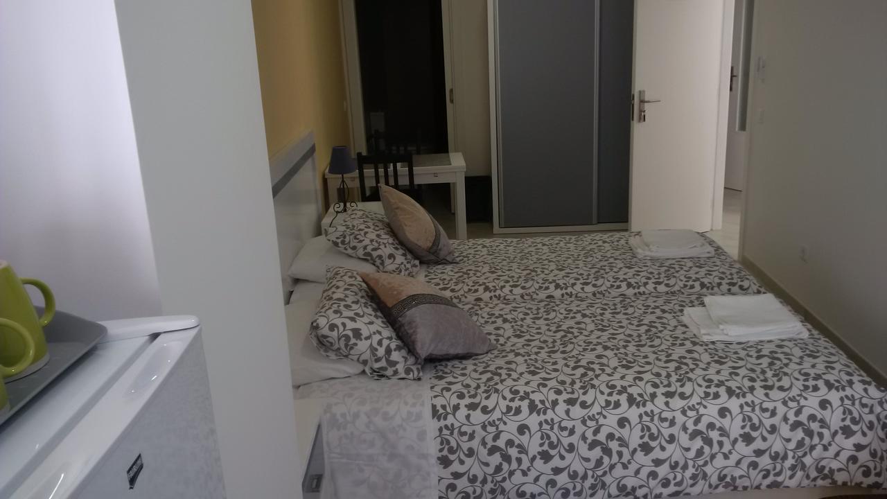 Oskar'S Tavira Guesthouse Værelse billede